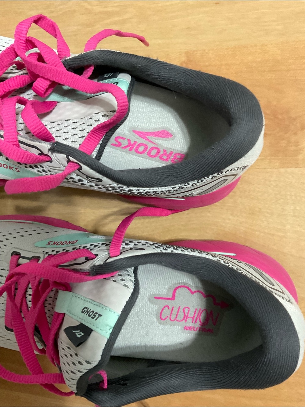Brooks Ghost 14 Women's Running Shoes with Pink and Mint Accents - Picture 6 of 11